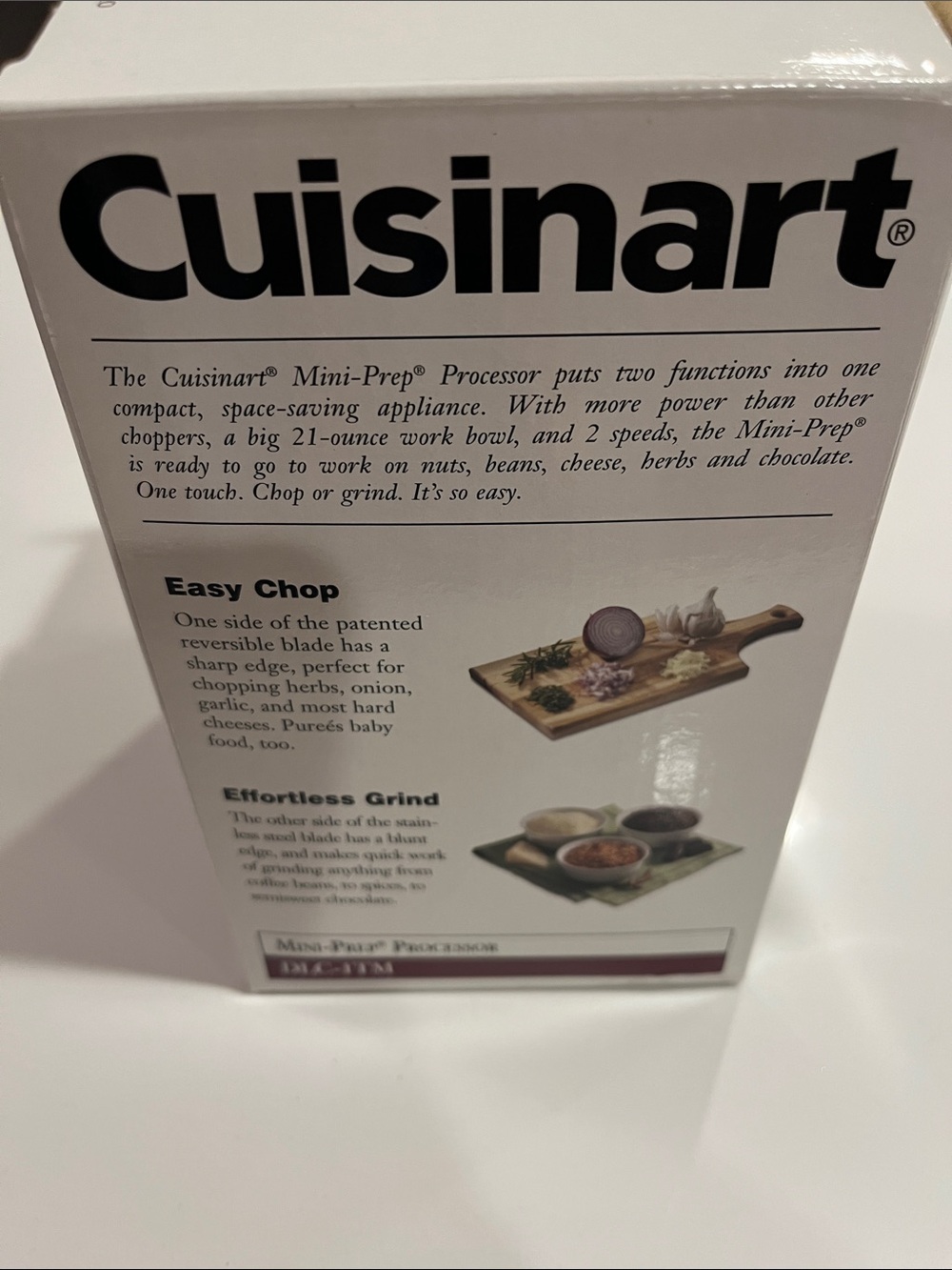 New In Box Cuisinart White and Black Mini-Prep Processor 21 oz capacity DLC-1TM - Picture 5 of 8